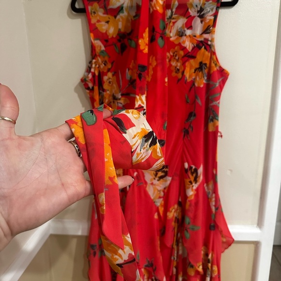 Floral Coral Sleeveless Dress - Picture 8 of 8